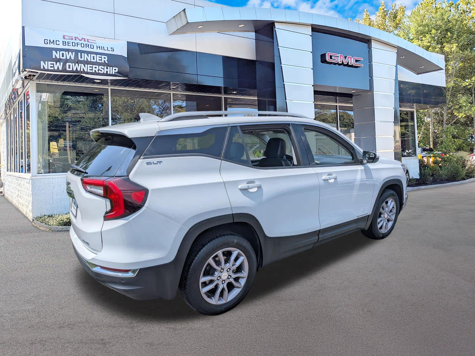 2023 GMC Terrain SLT