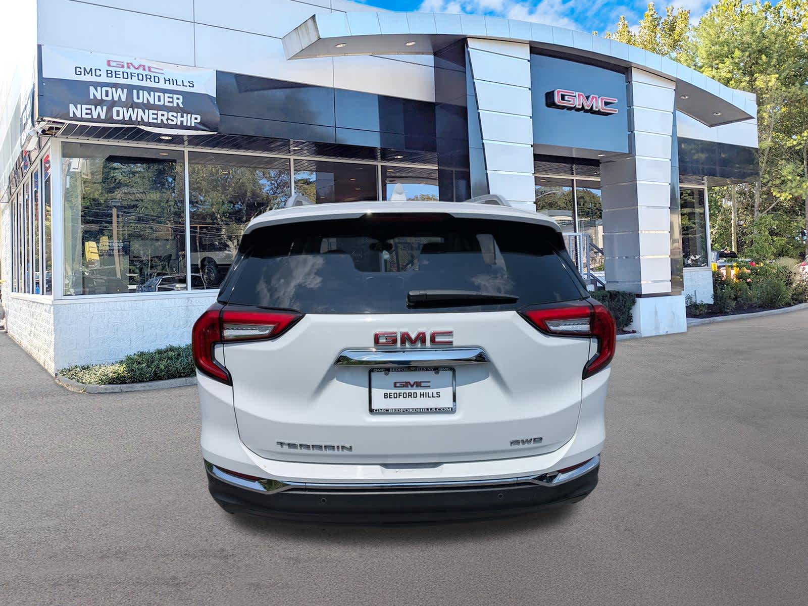 2023 GMC Terrain SLT