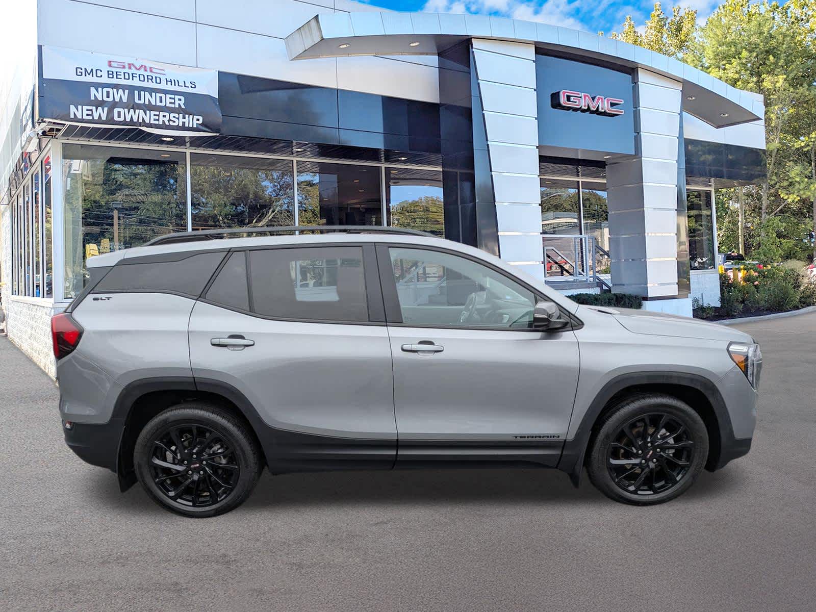 2023 GMC Terrain SLT