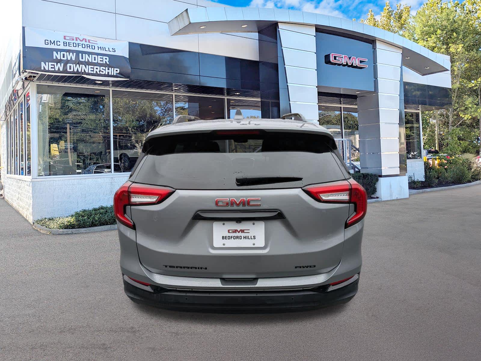2023 GMC Terrain SLT