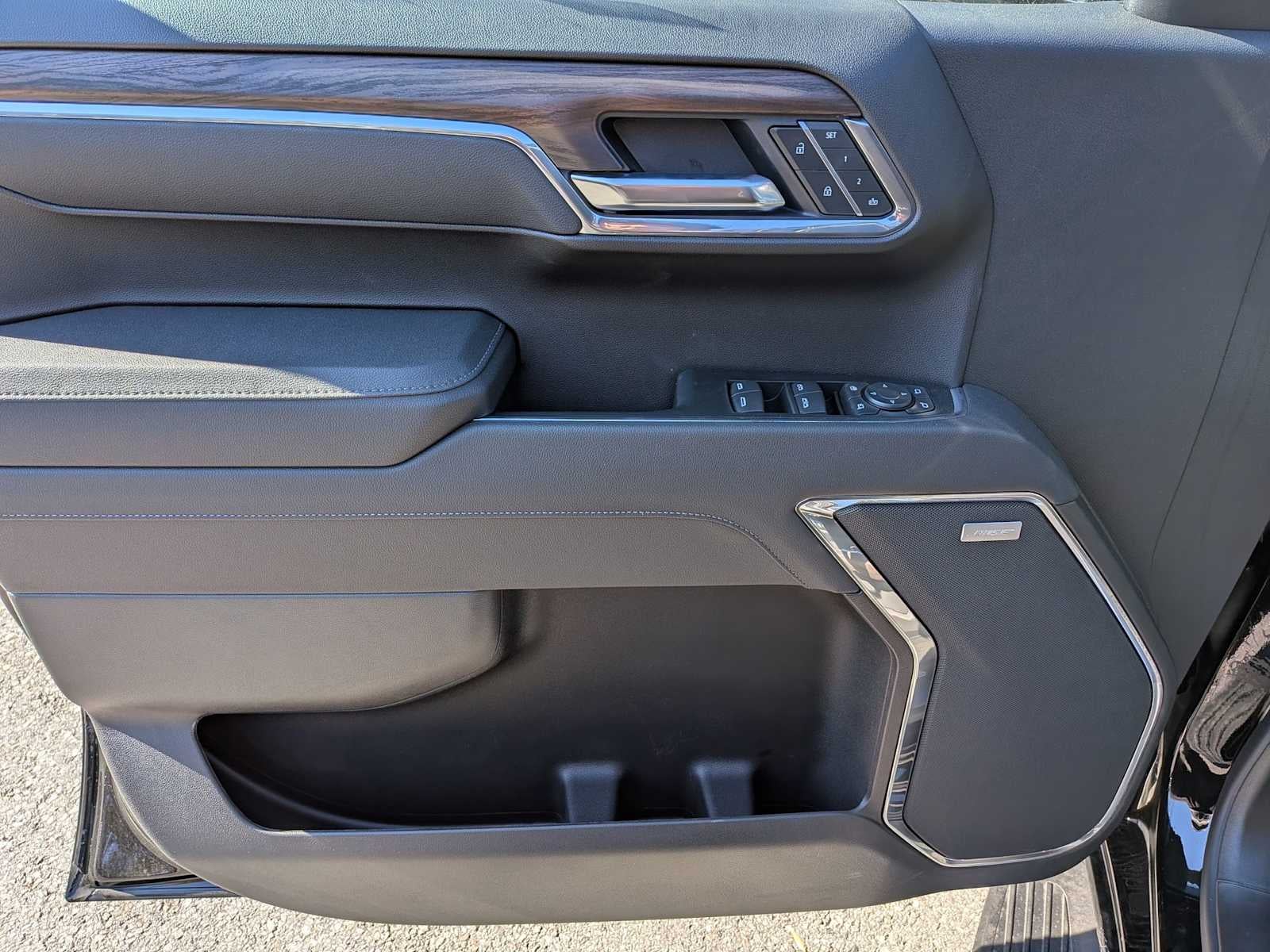 2026 GMC Sierra 1500 SLT - Photo 13