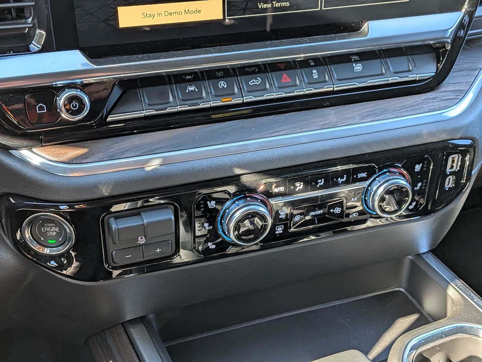 2026 GMC Sierra 1500 SLT - Photo 21