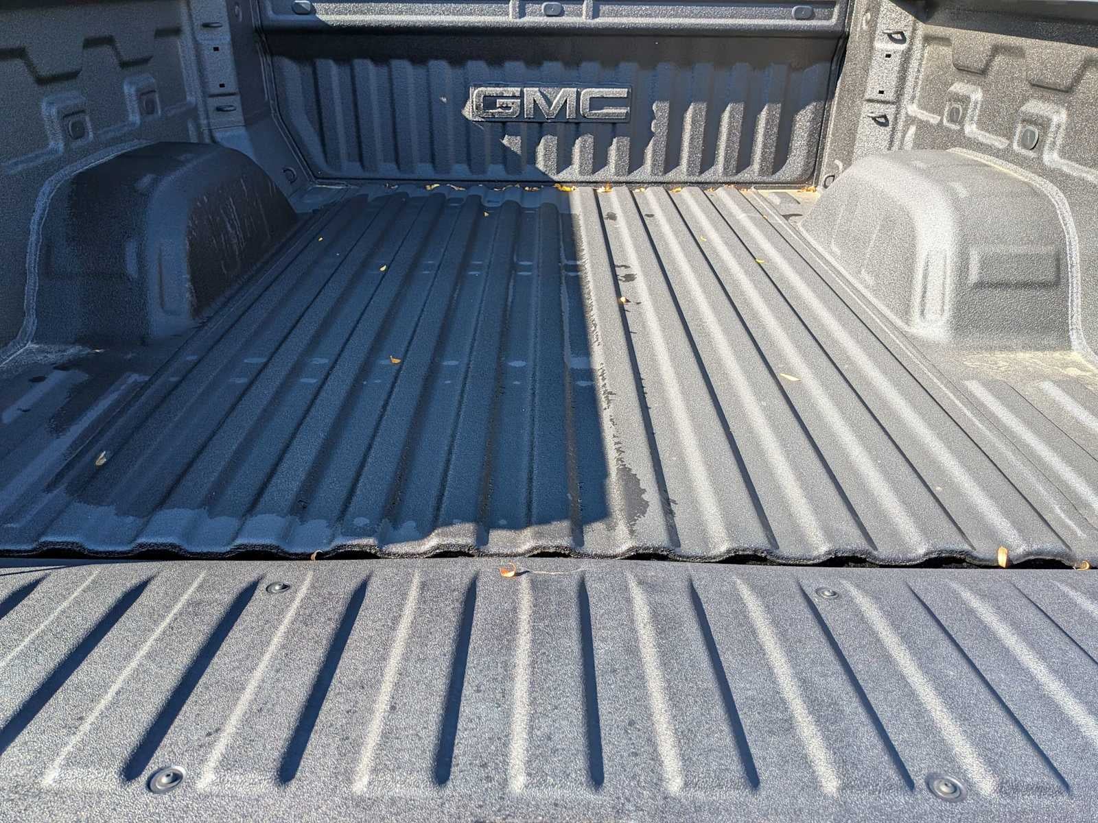 2026 GMC Sierra 1500 SLT - Photo 31