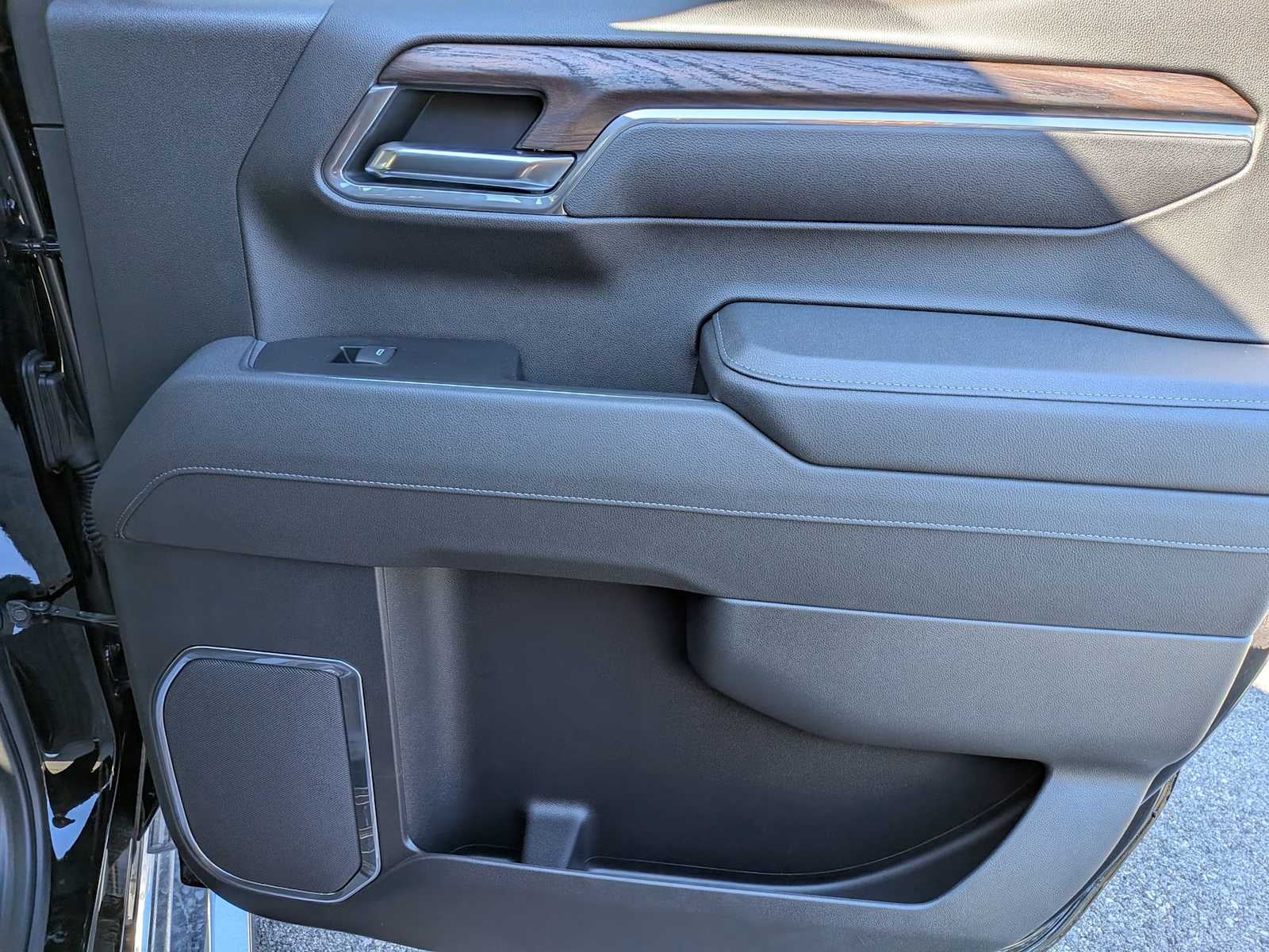 2026 GMC Sierra 1500 SLT - Photo 32