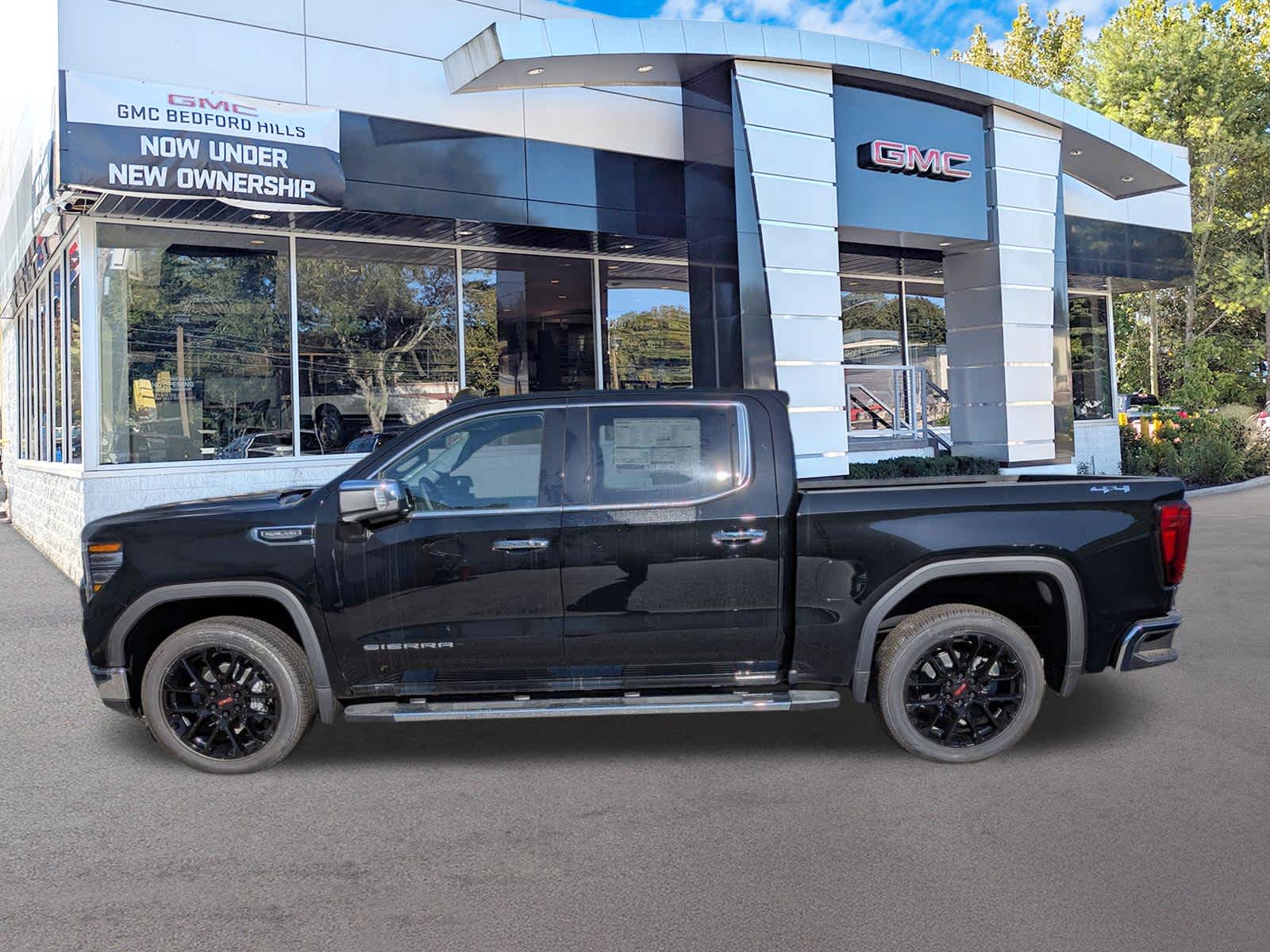 2026 GMC Sierra 1500 SLT - Photo 6
