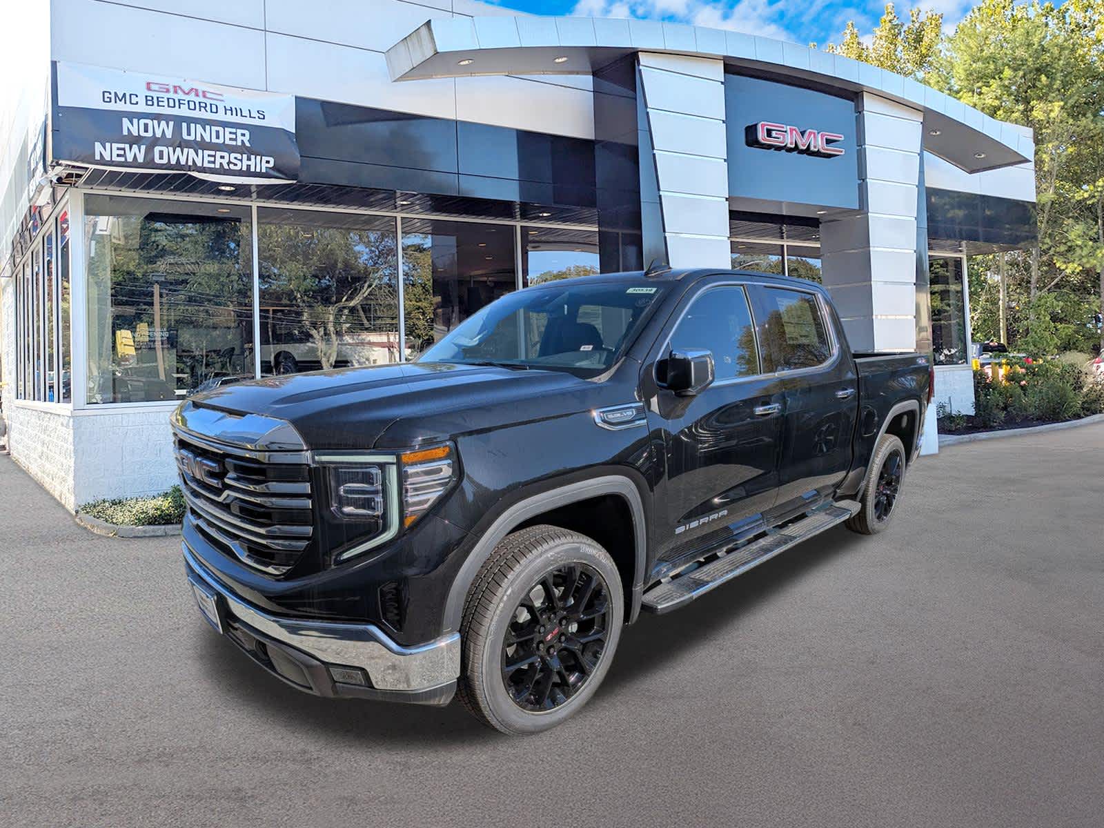 2026 GMC Sierra 1500 SLT - Photo 7